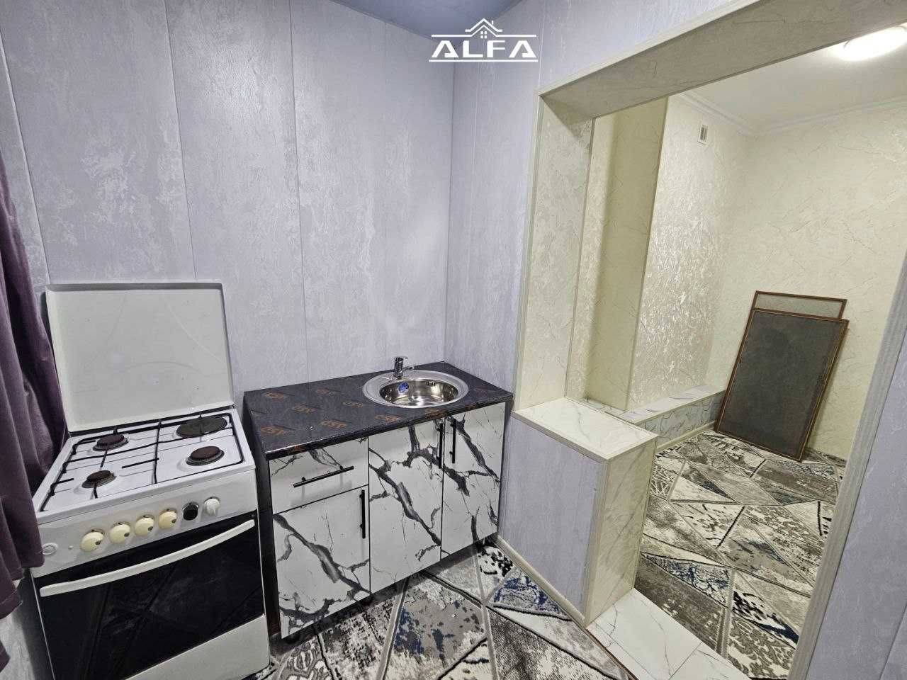 Buxoroda kvartira sotiladi 2 xonali 64m² 2-qavat.