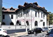 Vila impunatoare - 20 camere - birouri - Romana-Lahovari