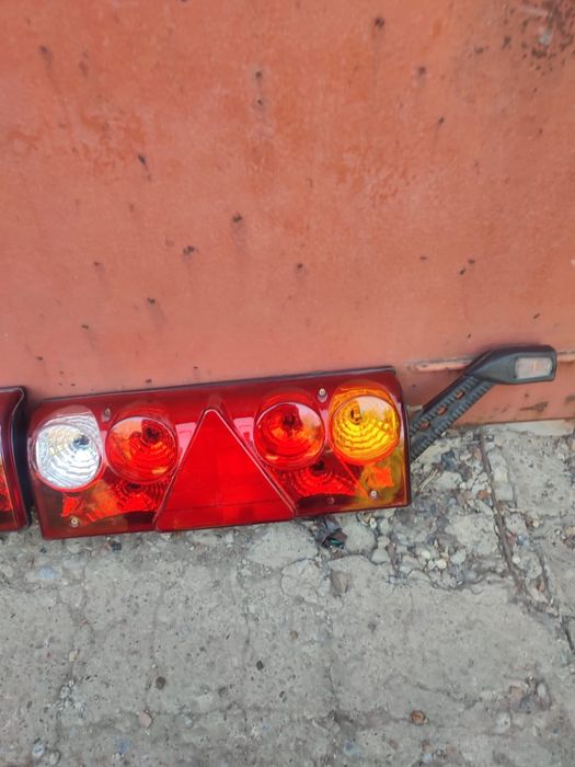 Задние-  плафоны