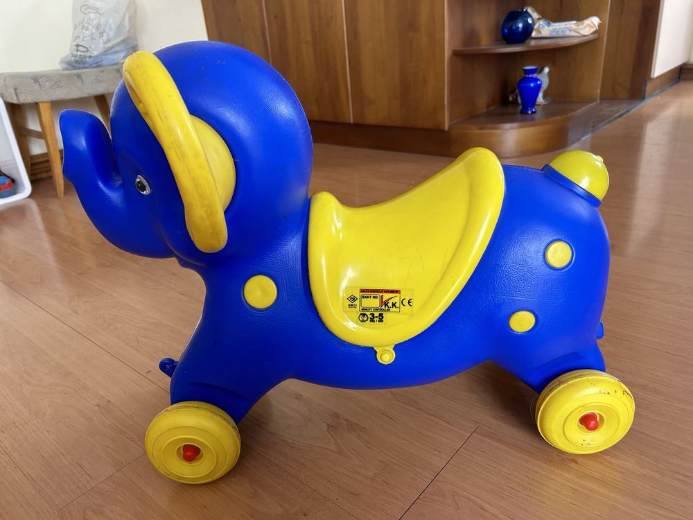 Слонче с колела детска играчка за каране