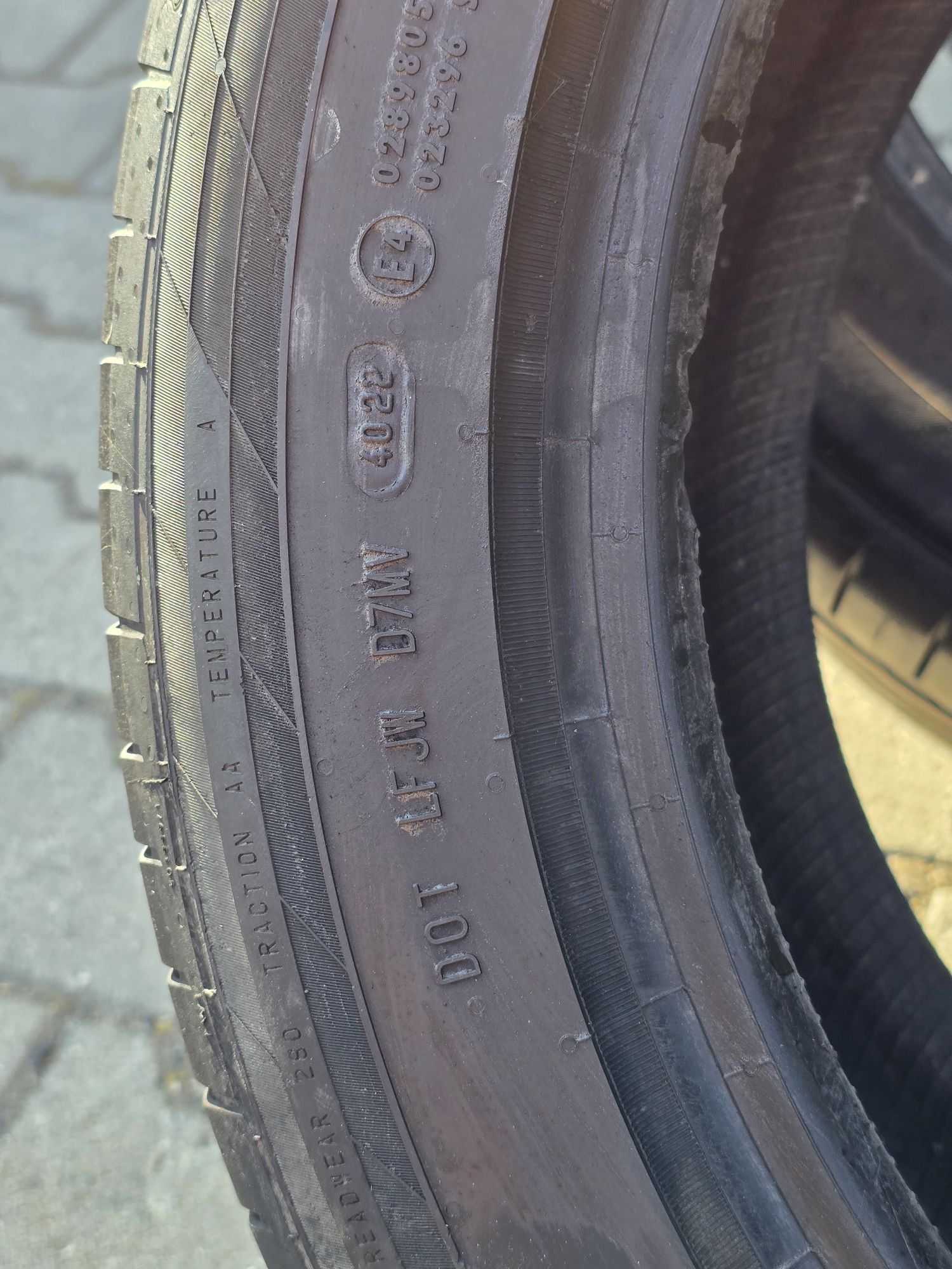 245 50 18 Continental