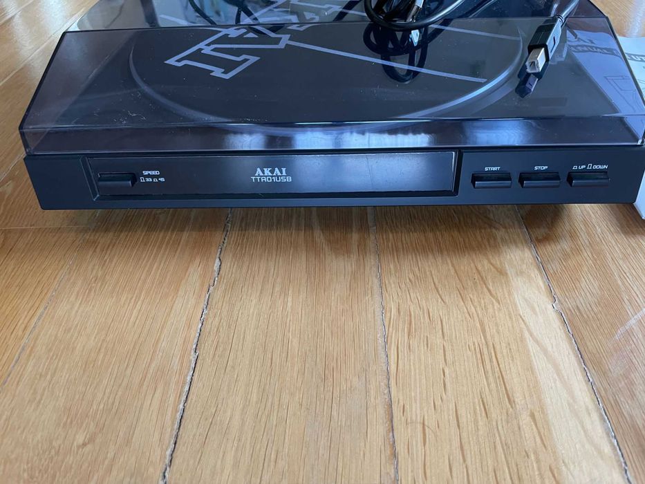 pick up AKAI profesional cu USB