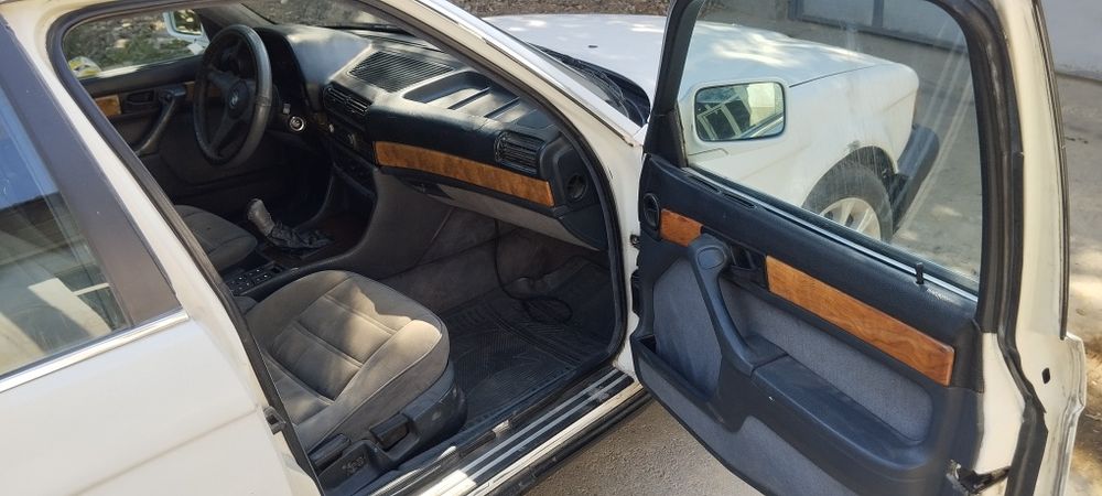 BMW  E32 - 730 b30