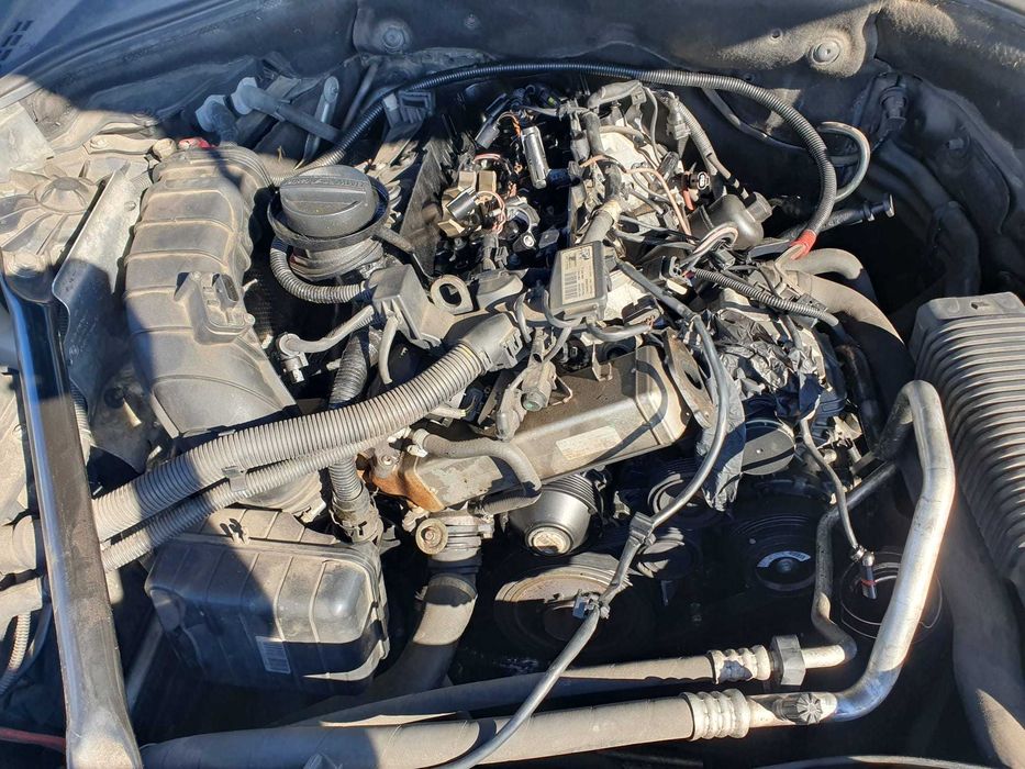 Dezmembrez BMW Seria 5 2.0 d 2011