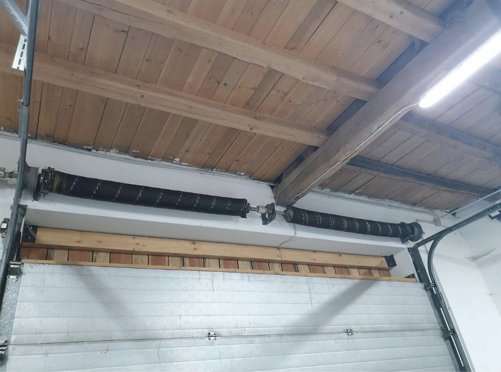 USA SECTIONALA INDUSTRIALA poarta hala garaj  H 400 x L 400 Garantie
