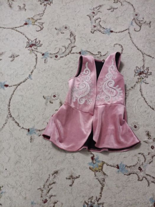 Продам жилетка б/у