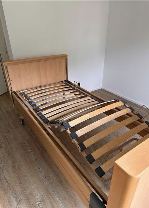 Pat îngrijire bolnavi electric cu telecomanda wireless, Burmeier