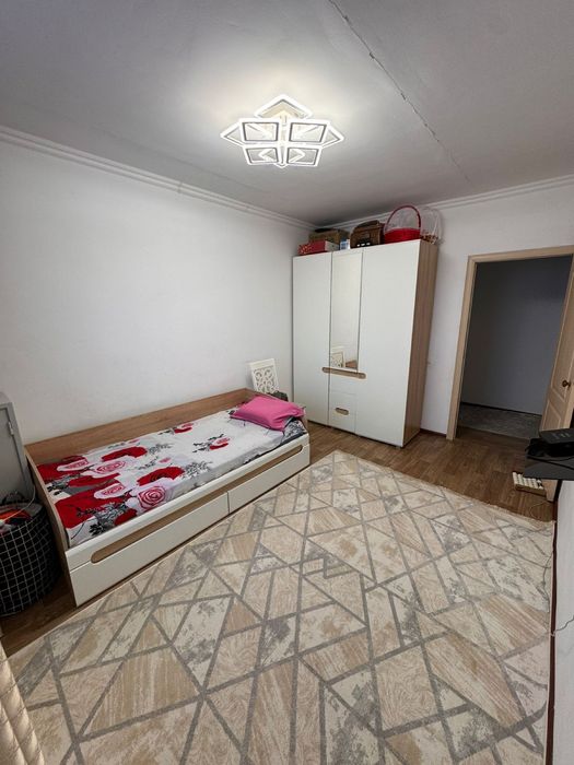 Продам 3 комнатную новый дом женис 11а