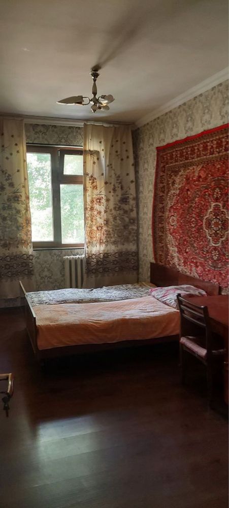 Сдаю. Чиланзар 8, 2^3/2/4, чистая с мебелью, ориентир Загс
