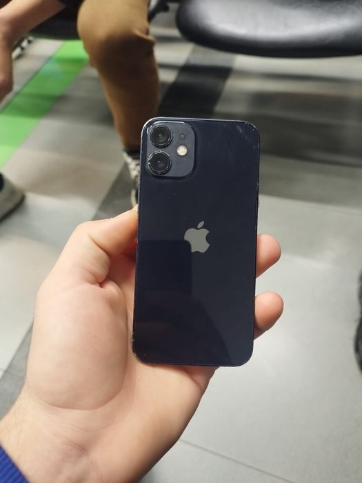Vand sau schimb iphone 12 mini‼️