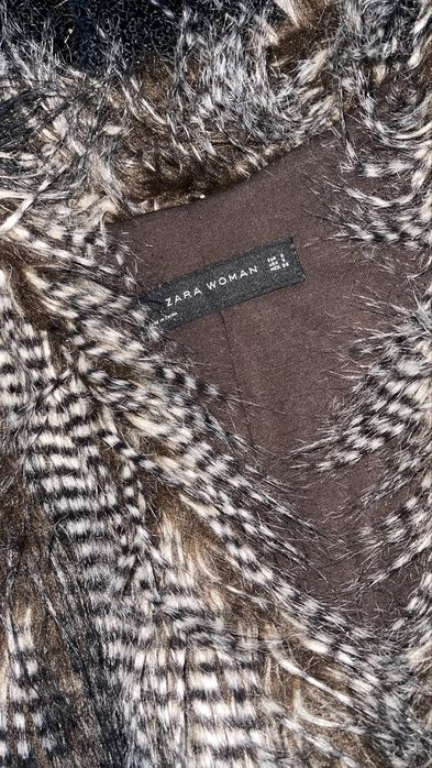 Прекрасен елек с косъм на Zara