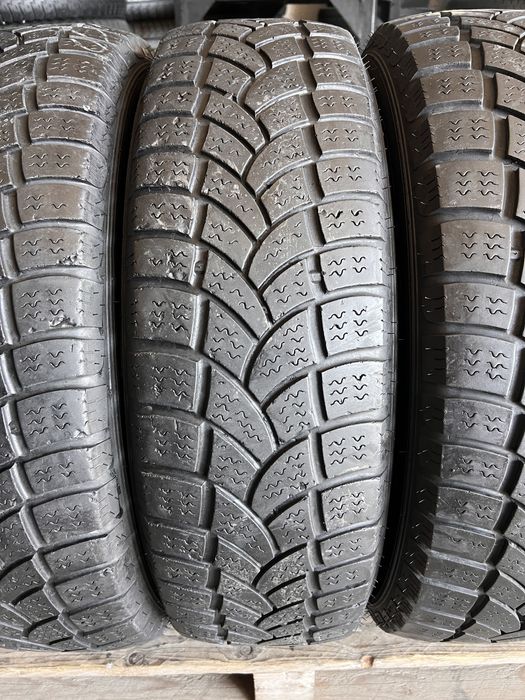 4 anvelope iarna 215/75/16 C , Vredestein !