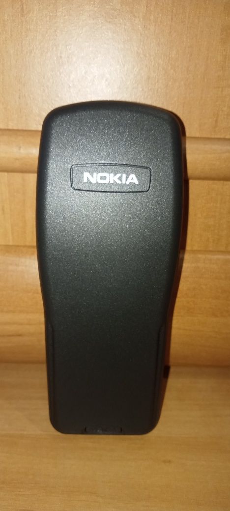 Nokia 3210 nou nout
