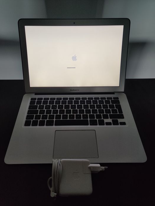 Macbook air 2011 a1369 mid 2011 cu i5 - 13 inch