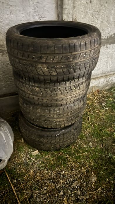 Продам почти новые 244.40.r18