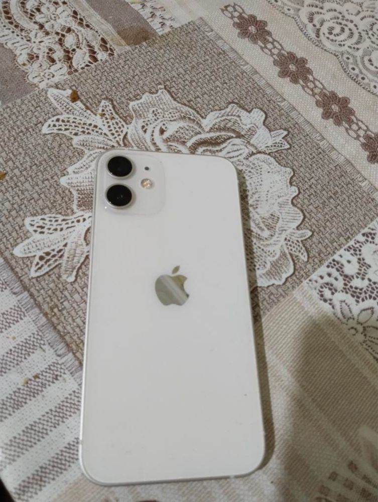 iPhone 12 mini хорошее состояние