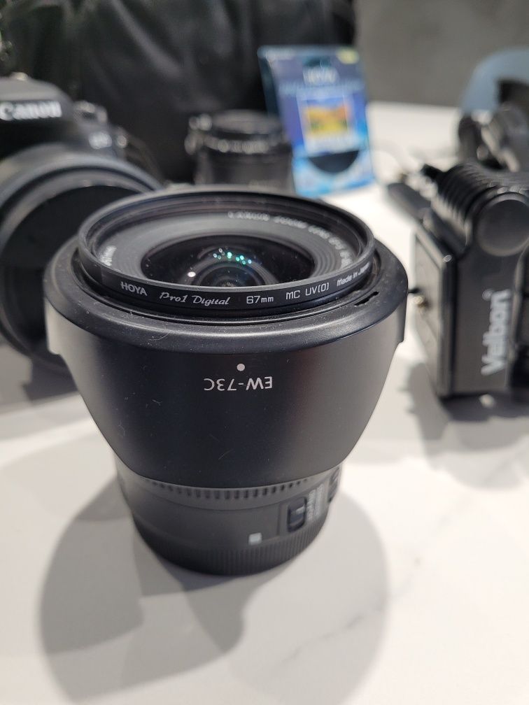 Canon 77d с обективи и подаръци