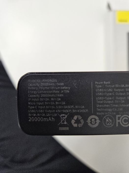 Baterie externă de 20000 mAh NOUĂ

Am primit o cadou si nu am folo