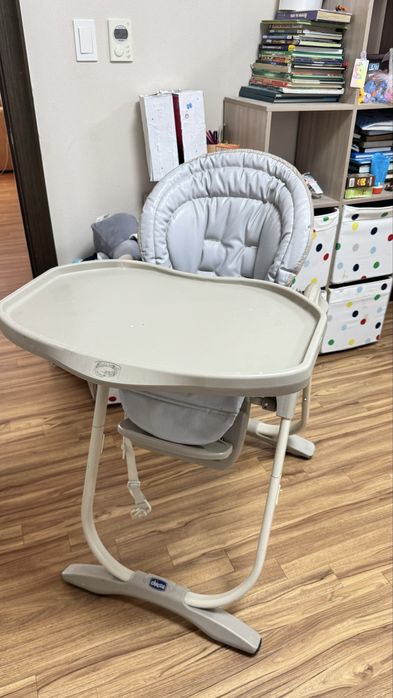 Продам стульчик для кормления chicco