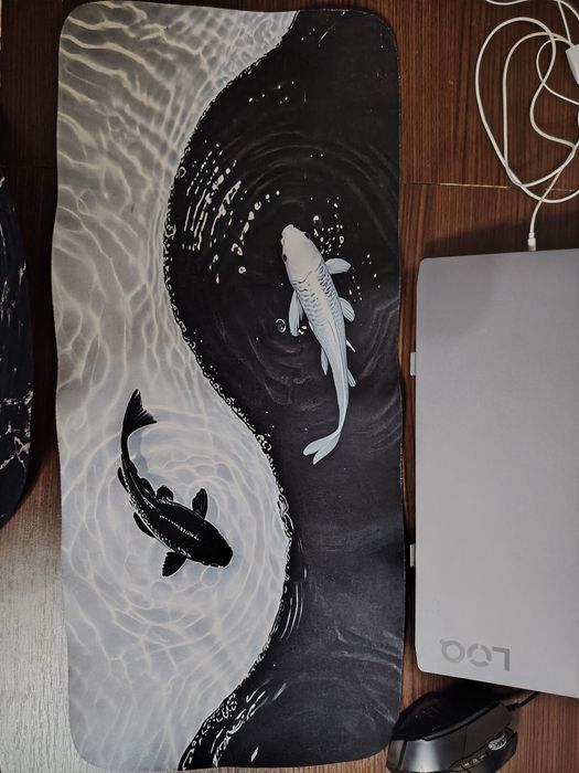 Продаю ковер для стола