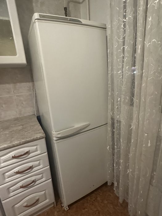 Холодильник б/у рабочий