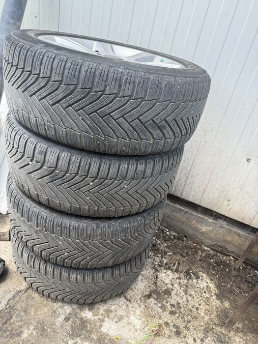 Jante BMW cu cauciucuri de iarna Michelin m+s 225/50/17