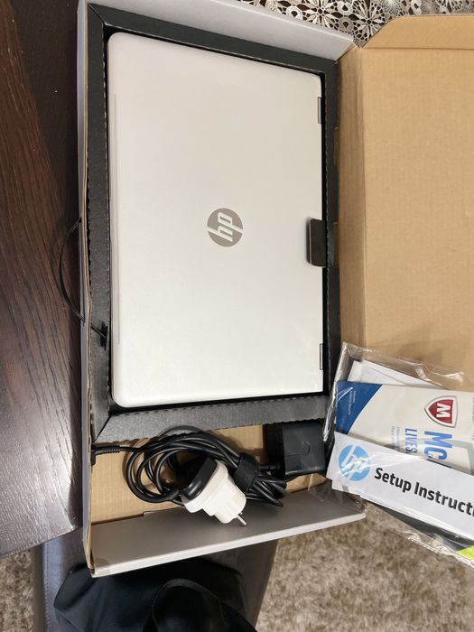 Laptop 2in1  HP envy X360 convertible i7 sau schimb cu Mac