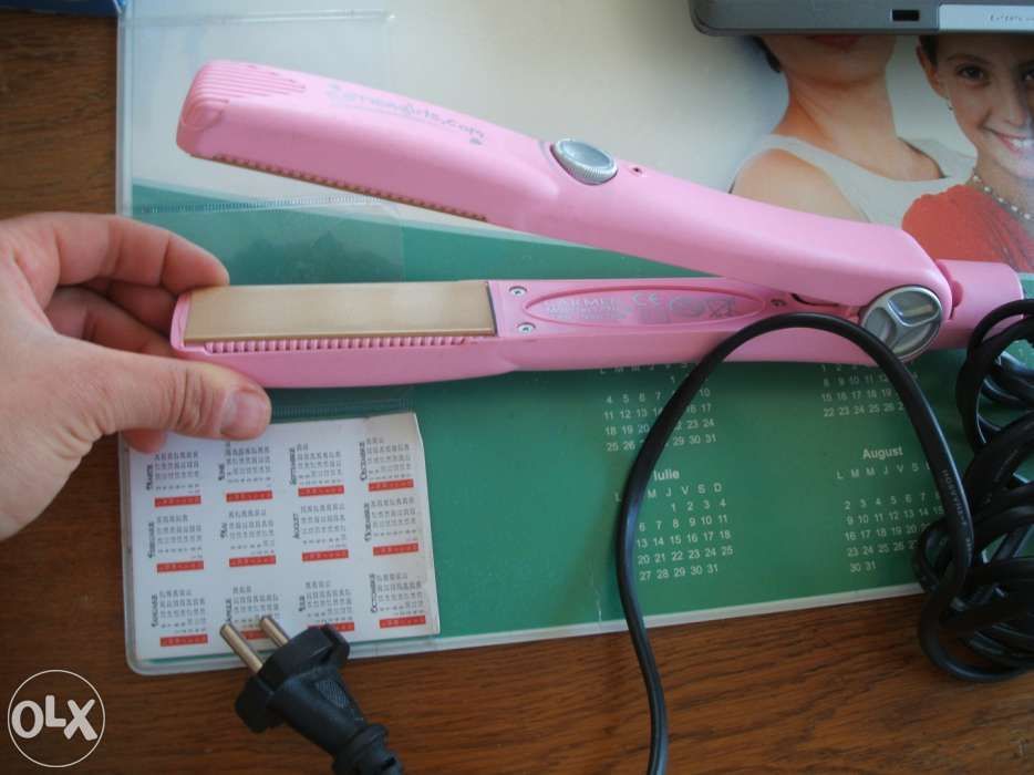 Placa indreptat parul