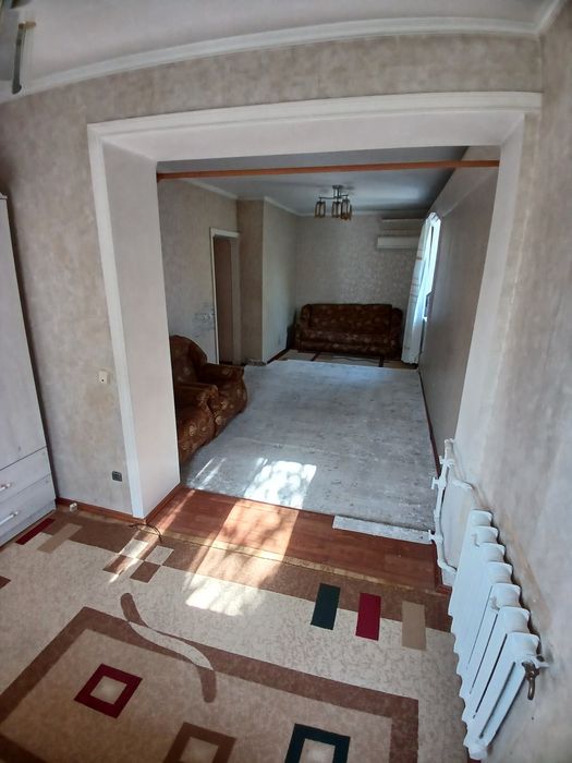 Сдаётся 2/4/4,разделка, два болкона, в центре, на Ц1.