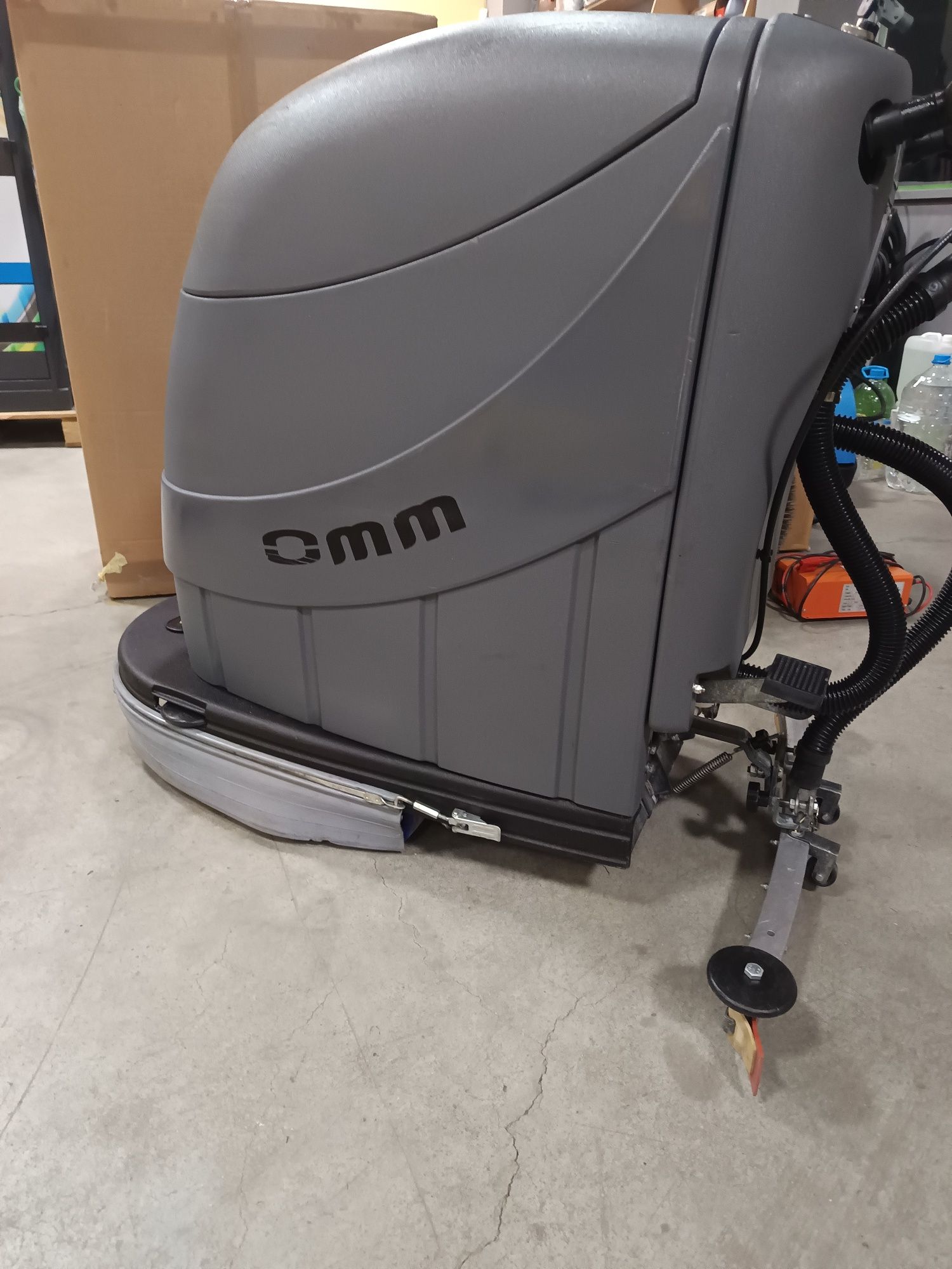 Акумулаторен подочистач Omm Sfera 500