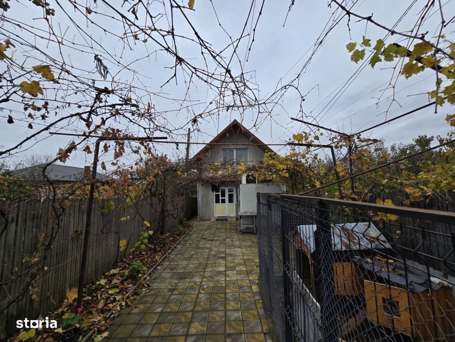 Casa P+M, Suprafata utila 220 mp, Teren 1.150 mp, Ștefanesti