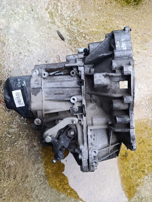 Скоростна кутия за Рено клио MK4  1.2I - 82010652__ (JH3)