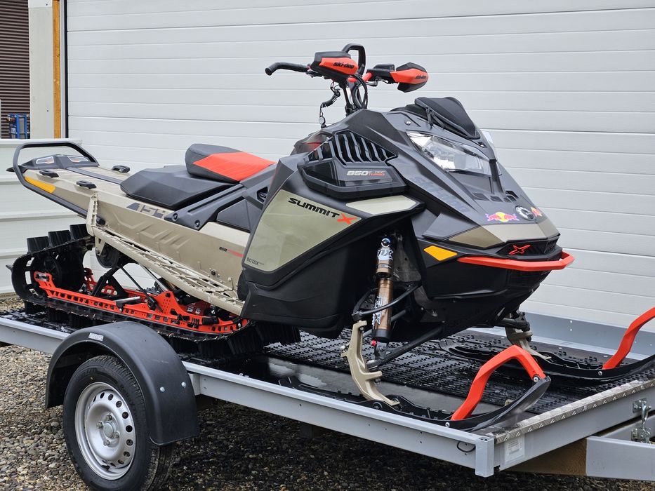 Snowmobil Ski Doo Summit X 850 turbo 2022
