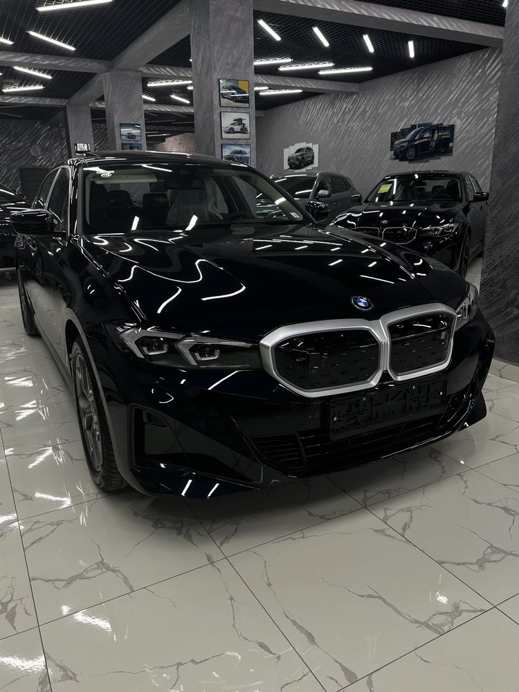 BMW i3 35L 41800$ sotiladi qora salon