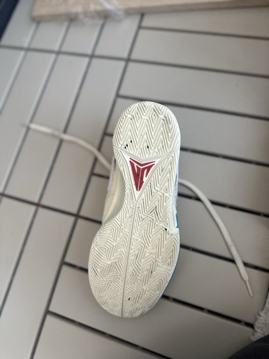 Adidasi de baschet Nike Ja 1 noi 42,5 EU, 9US