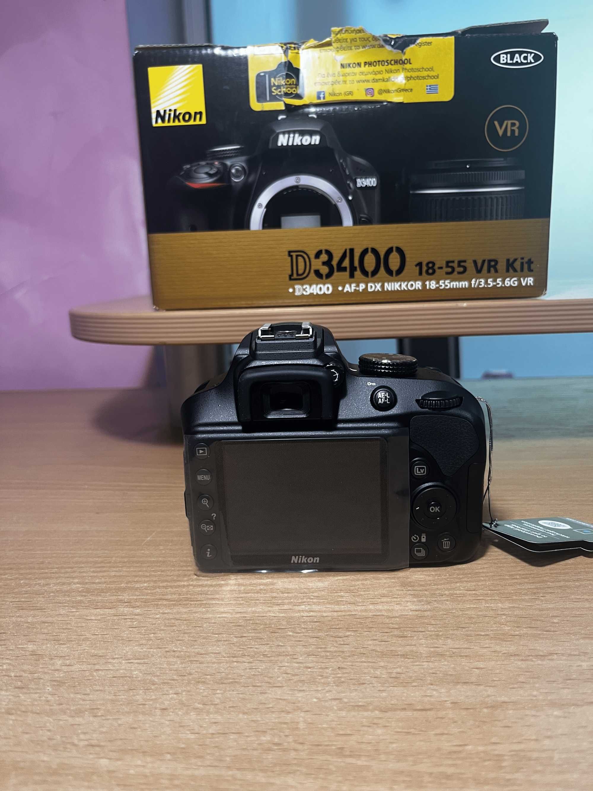 чисто нов Nikon D3400 + 18-55mm VR Kit