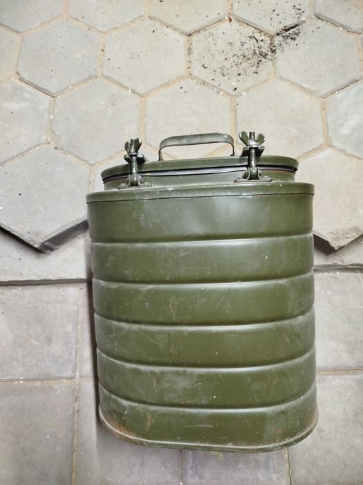Продам термос армейский