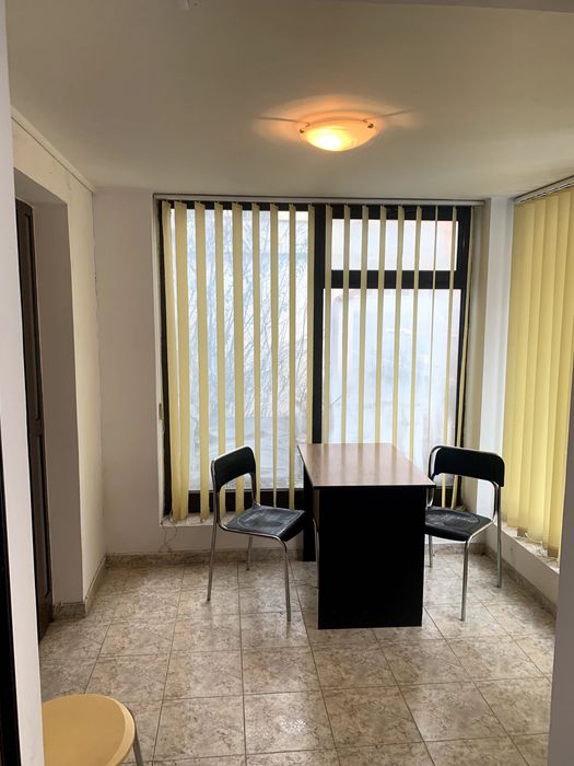 Vând direct – proprietar - spațiu comercial ultracentral în Baia Mare