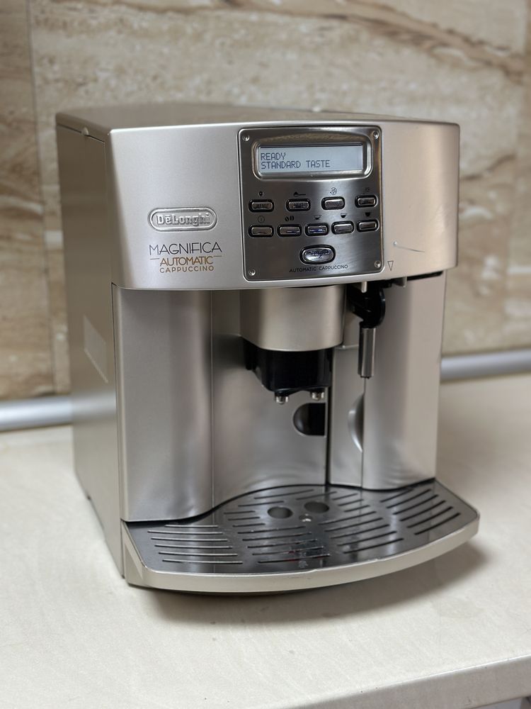 Aparat de cafea Expresor DeLonghi Magnifica Automatic Cappuccino