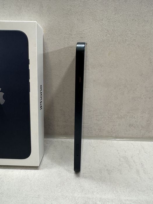 iPhone 13 128GB Black 89% Battery