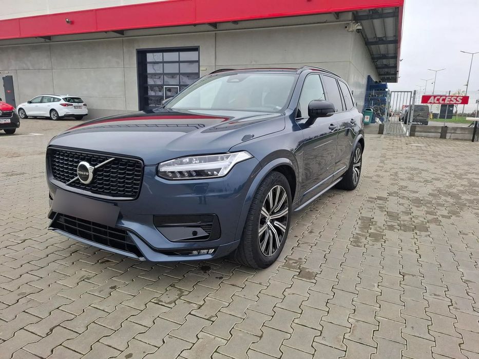 Volvo XC 90 Volvo XC90 B6 AWD Plus Dark – 300CP | 2023 | 7 locuri | 40975 km