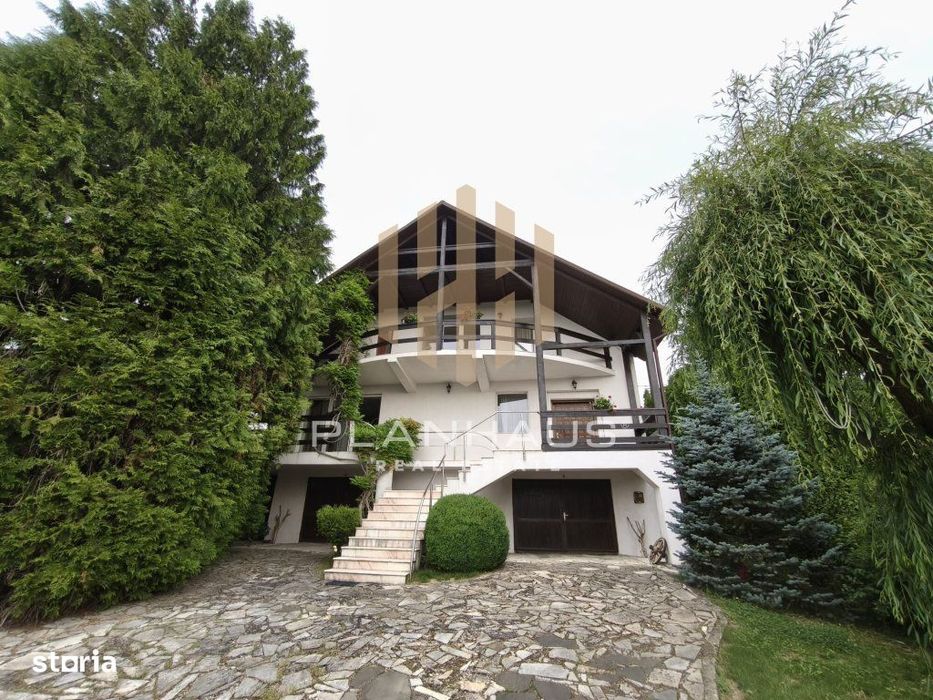 Casă cu piscină și teren de până la 25 ari – în Baia Mare, apr