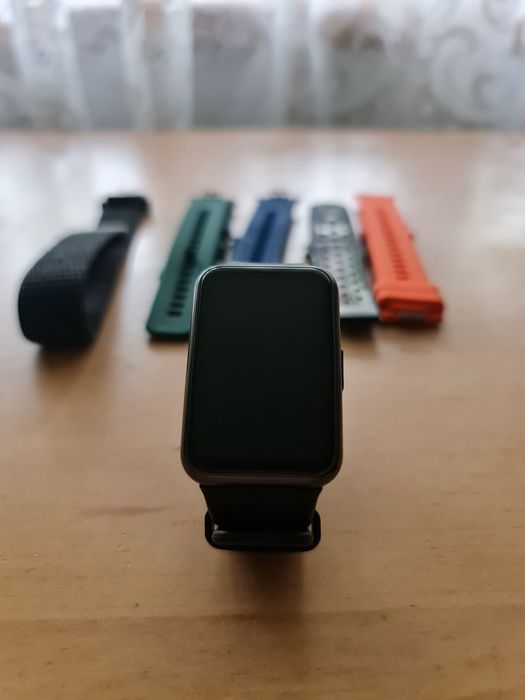 Vând ceas huawei watch fit