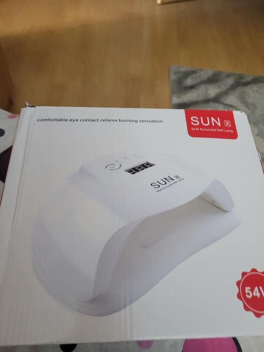 Vând freza și lampa manichiura