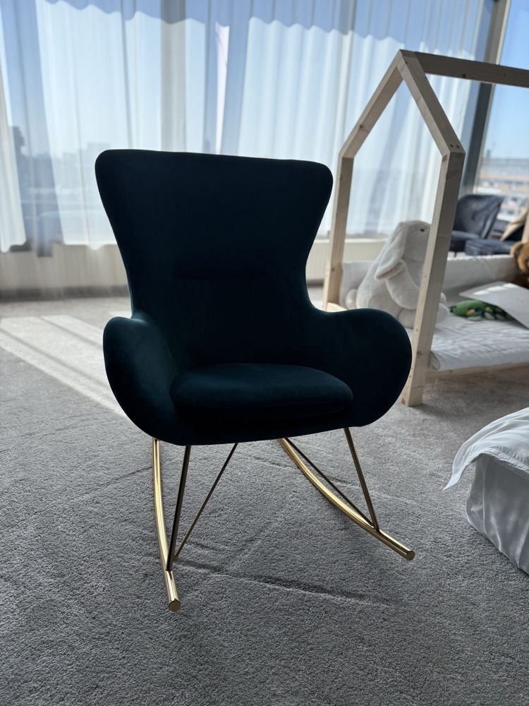 Scaun Balansoar Catifea Verde Smarald Auriu Swing Design Scandinav