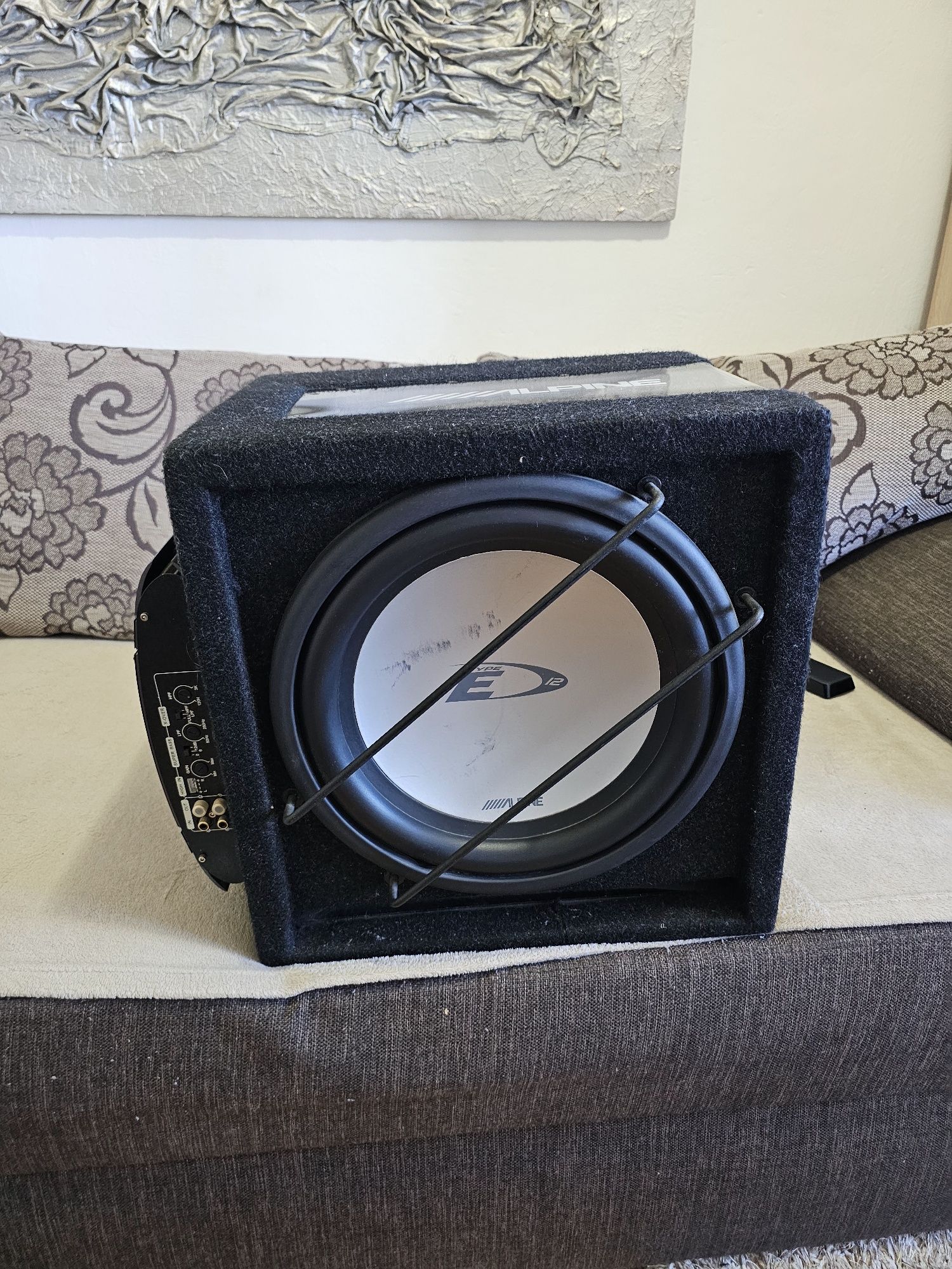 Tub bass alpine subwoofer 800 w plus amplificator