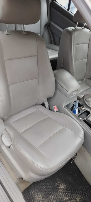 Vând KIA Sorento