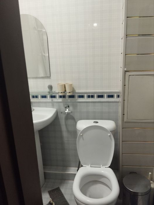 Двухкомнатная квартира в центре дёшево сдаю