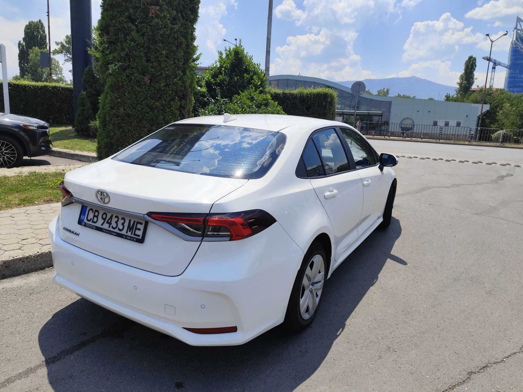 дава под наем тоyota corolla под - наем.