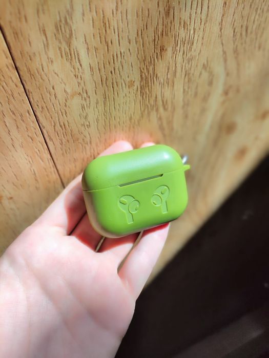 Airpods pro хорошие состояние